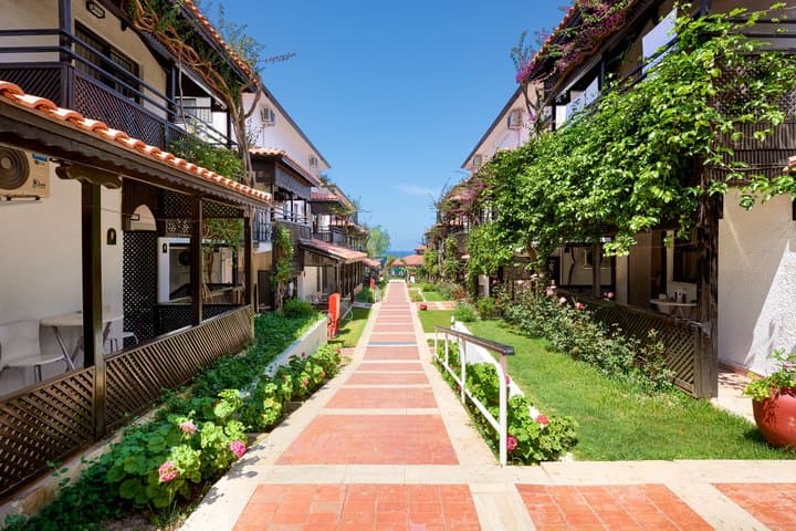 Titan Club, Turecko