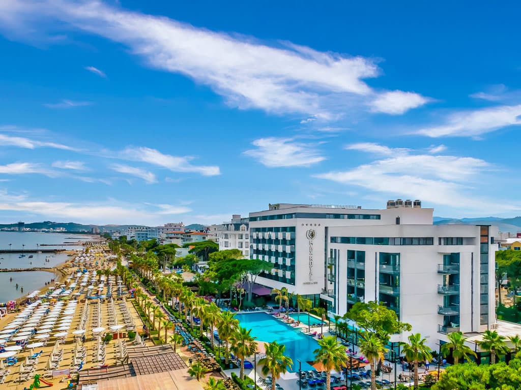 Royal G Max Alexandria Club, Albánie